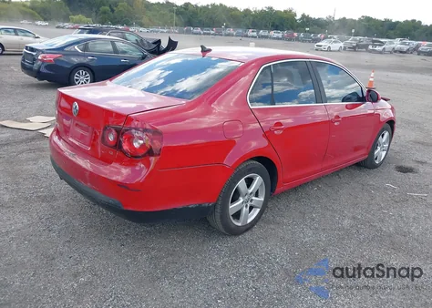 2008 Volkswagen Jetta Se/Sel from USA, damaged, VIN 3VWRZ71K48M075943